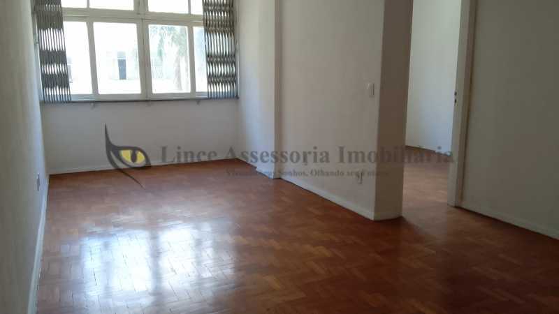 Apartamento à venda com 3 quartos, 116m² - Foto 3