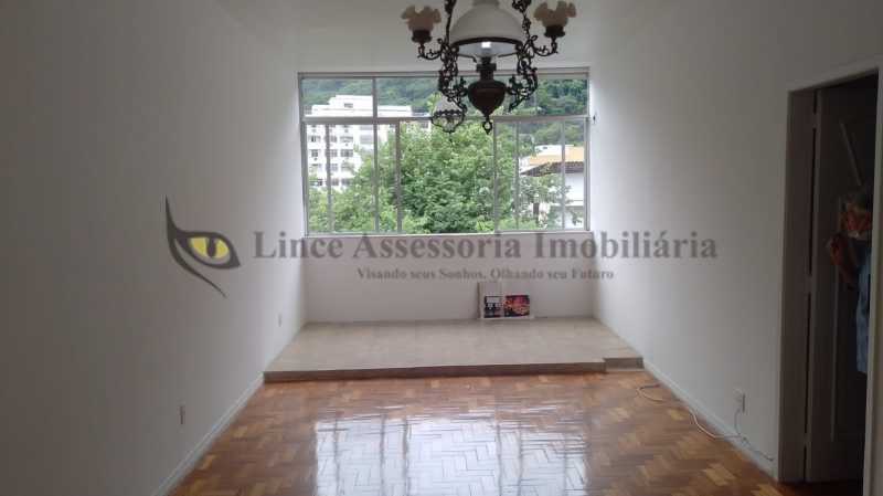 Apartamento à venda com 2 quartos, 87m² - Foto 1