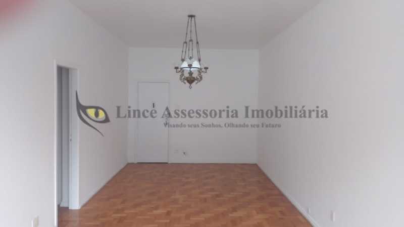 Apartamento à venda com 2 quartos, 87m² - Foto 2