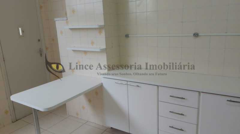 Apartamento à venda com 2 quartos, 87m² - Foto 17