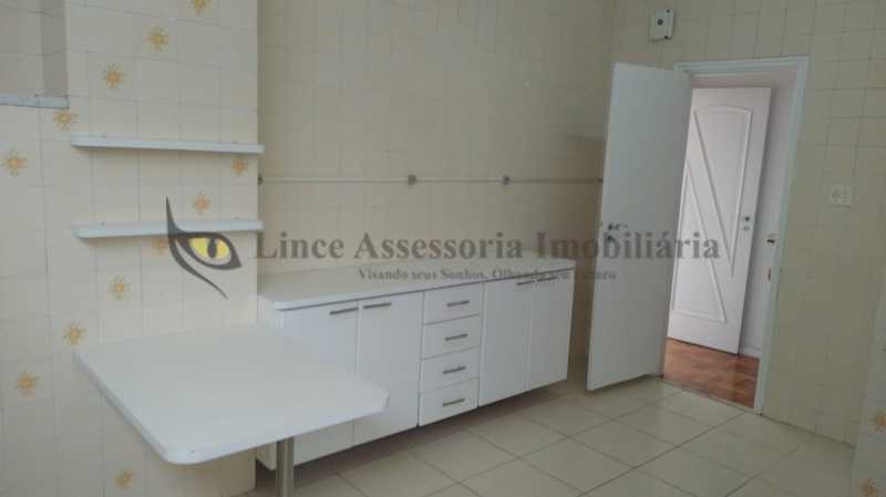 Apartamento à venda com 2 quartos, 87m² - Foto 23