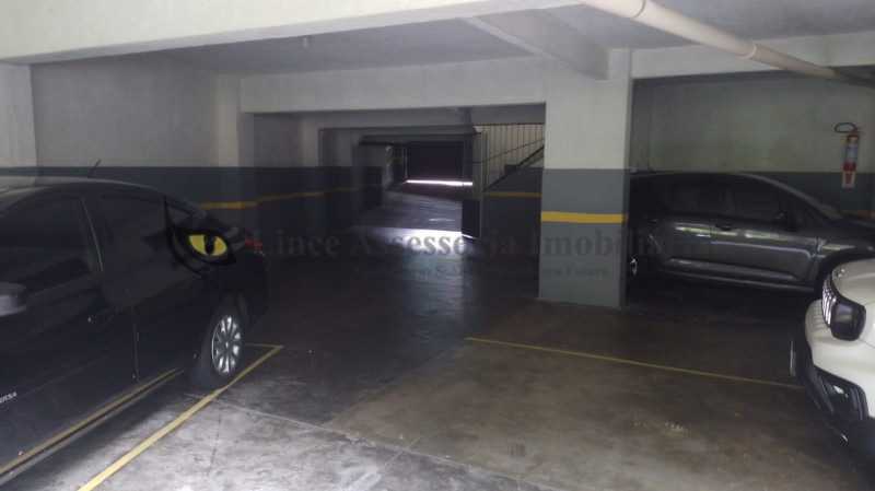 Apartamento à venda com 2 quartos, 87m² - Foto 28