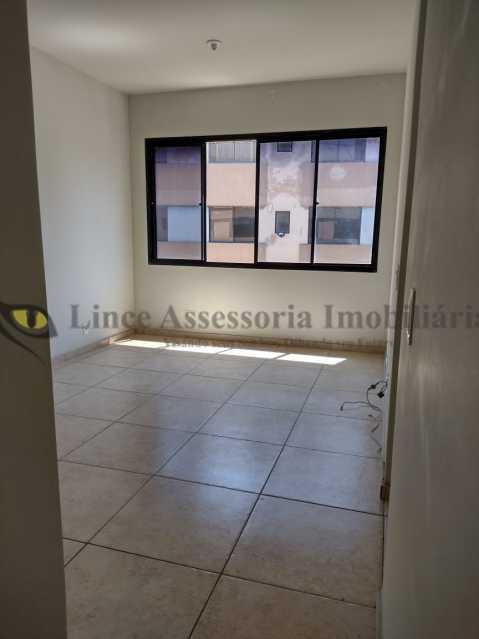 Apartamento à venda com 3 quartos, 82m² - Foto 1