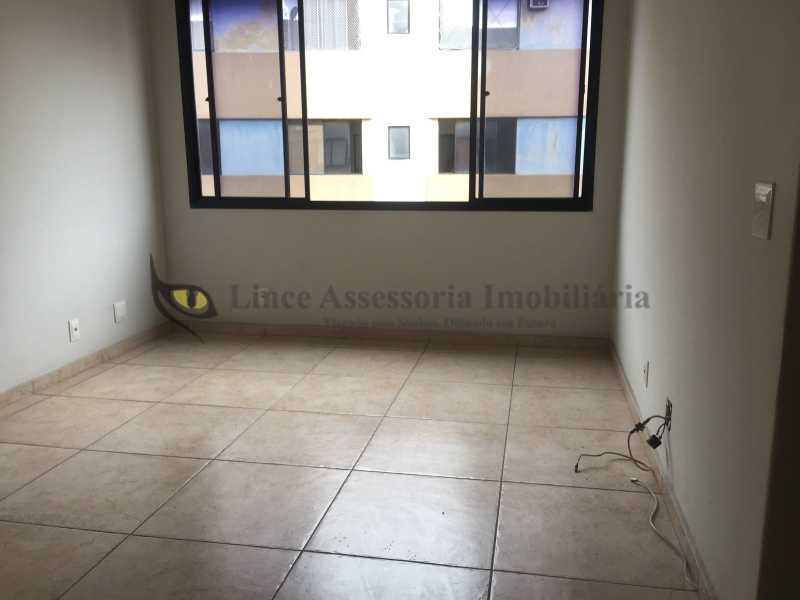 Apartamento à venda com 3 quartos, 82m² - Foto 4