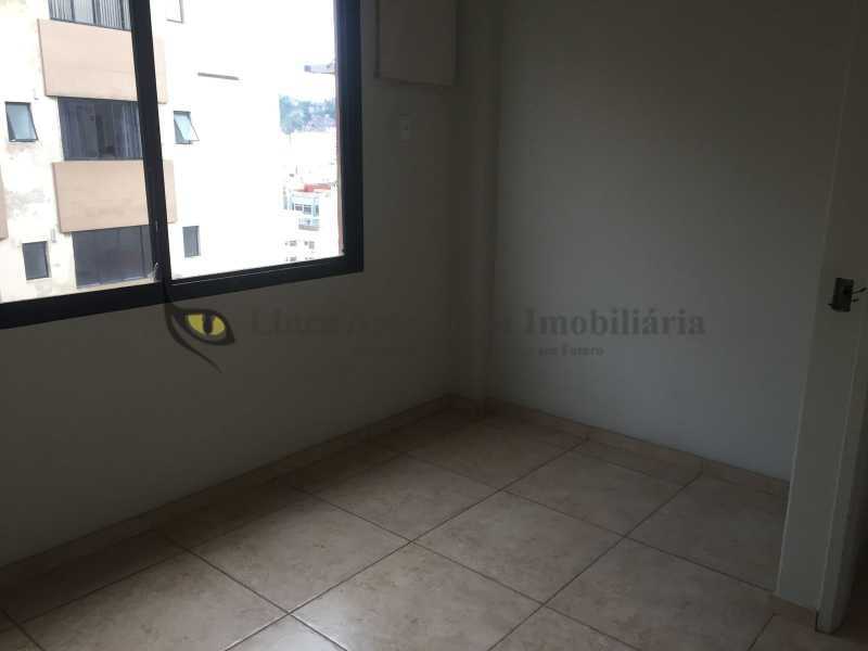 Apartamento à venda com 3 quartos, 82m² - Foto 8