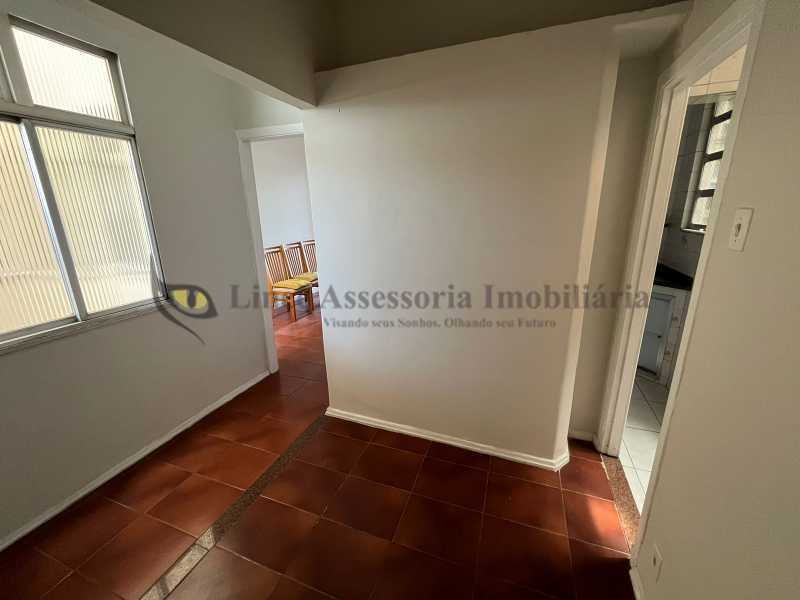 Apartamento à venda com 2 quartos, 68m² - Foto 3