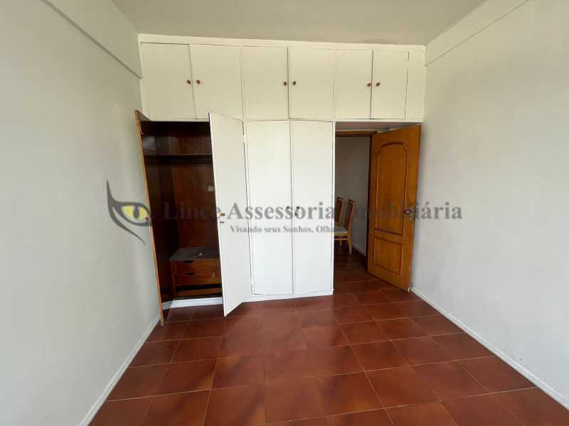 Apartamento à venda com 2 quartos, 68m² - Foto 7