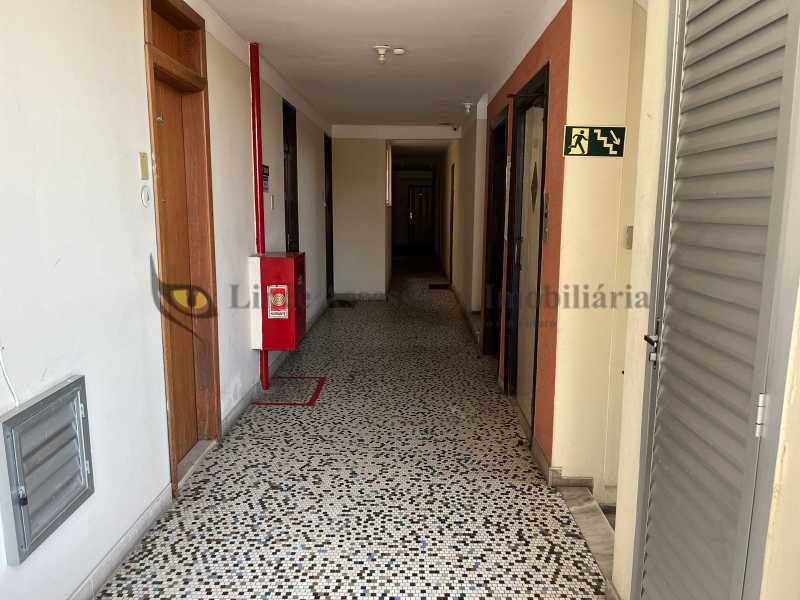 Apartamento à venda com 2 quartos, 68m² - Foto 23