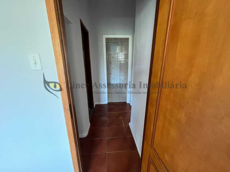 Apartamento à venda com 2 quartos, 68m² - Foto 9