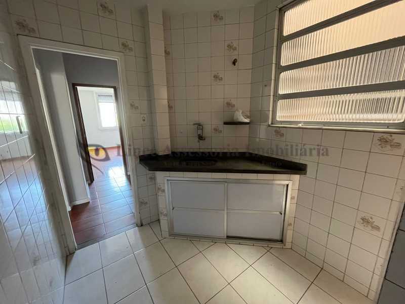 Apartamento à venda com 2 quartos, 68m² - Foto 18