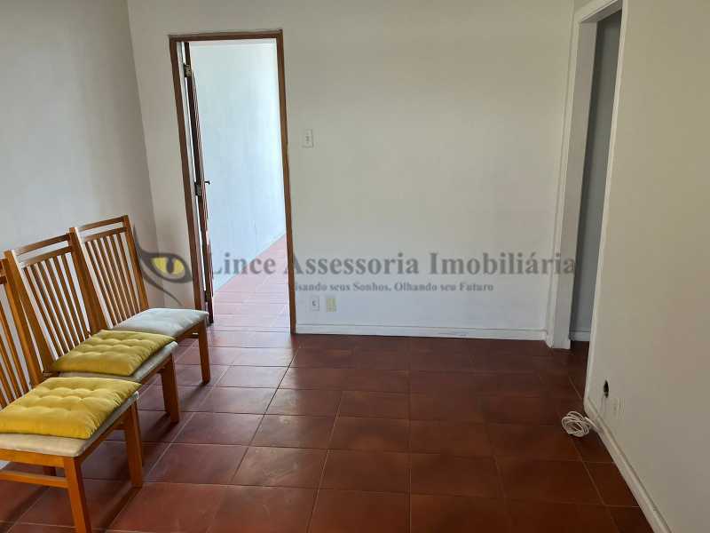 Apartamento à venda com 2 quartos, 68m² - Foto 1