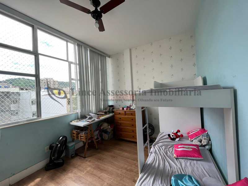 Apartamento à venda com 2 quartos, 70m² - Foto 11