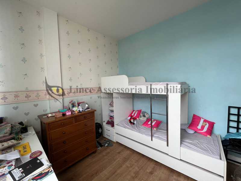 Apartamento à venda com 2 quartos, 70m² - Foto 12