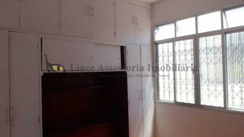 Apartamento à venda com 2 quartos, 75m² - Foto 4