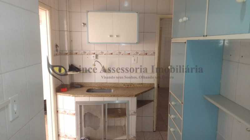 Apartamento à venda com 2 quartos, 75m² - Foto 17