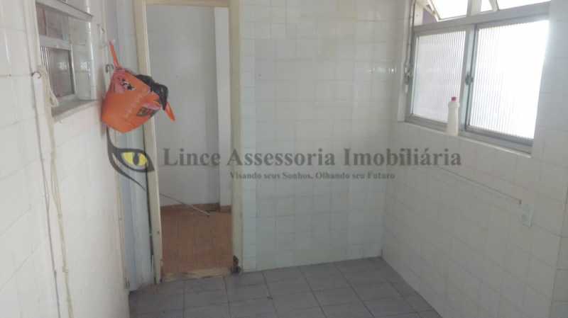 Apartamento à venda com 2 quartos, 75m² - Foto 20