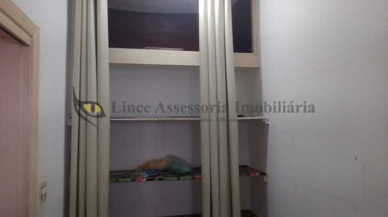 Apartamento à venda com 2 quartos, 75m² - Foto 24