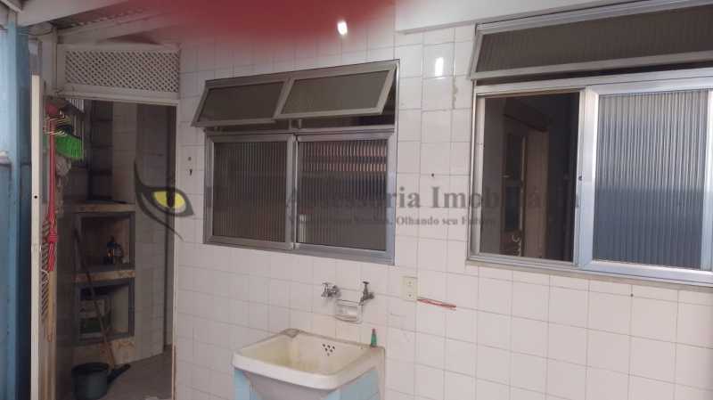 Apartamento à venda com 2 quartos, 75m² - Foto 26