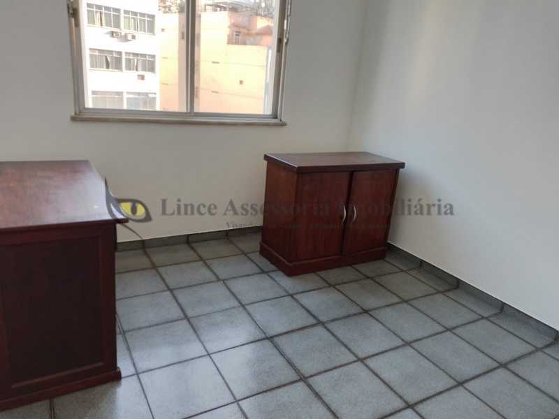 Apartamento à venda com 3 quartos, 130m² - Foto 12