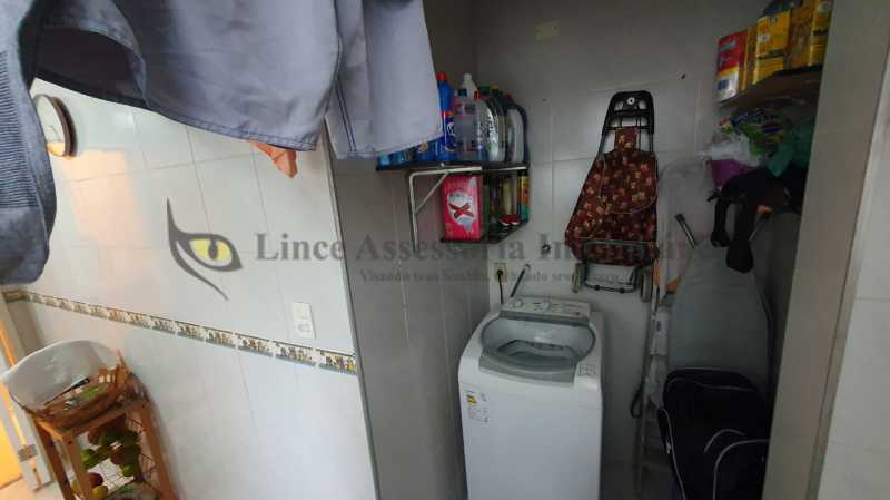 Apartamento à venda com 2 quartos, 75m² - Foto 18