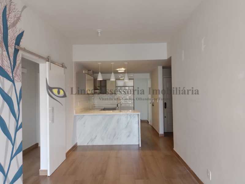 Apartamento à venda com 2 quartos, 60m² - Foto 7