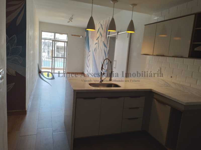 Apartamento à venda com 2 quartos, 60m² - Foto 18