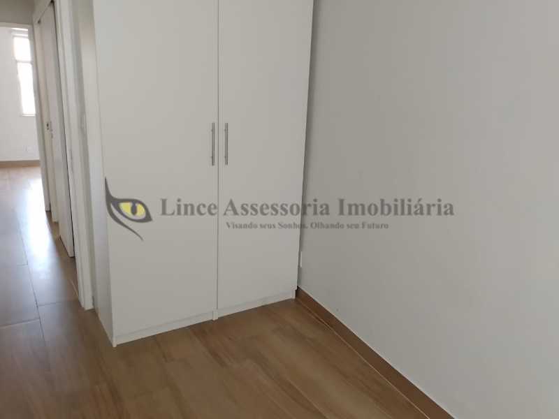 Apartamento à venda com 2 quartos, 60m² - Foto 11