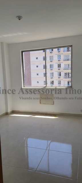 Apartamento à venda com 1 quarto, 62m² - Foto 4