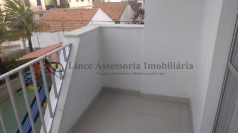 Apartamento à venda com 3 quartos, 101m² - Foto 4