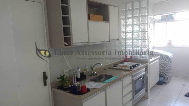 Apartamento à venda com 3 quartos, 101m² - Foto 17