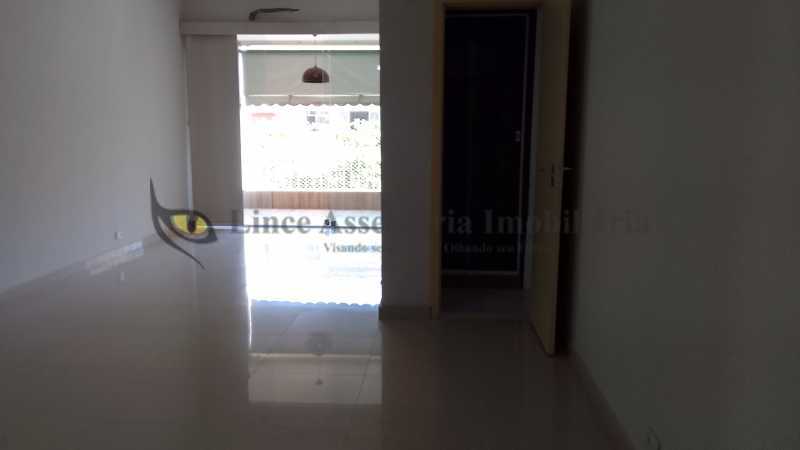 Apartamento à venda com 2 quartos, 102m² - Foto 5