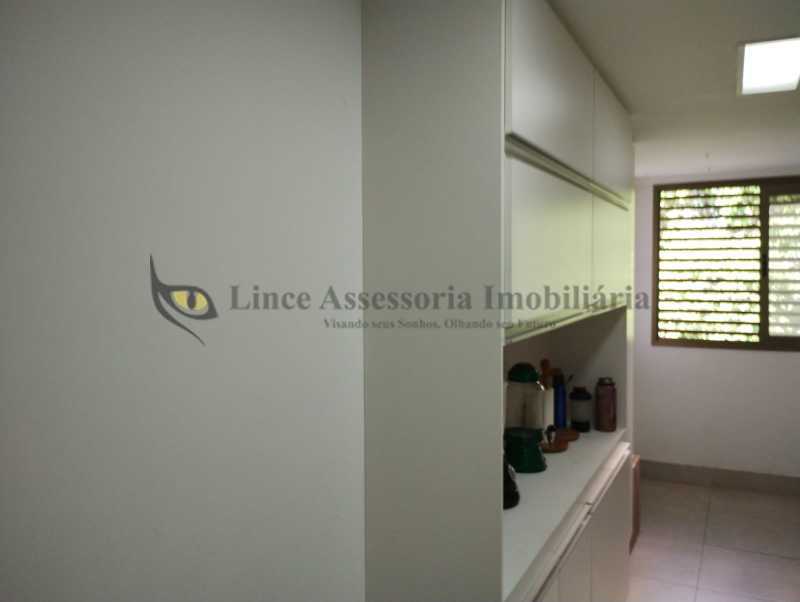 Apartamento à venda com 2 quartos, 82m² - Foto 13