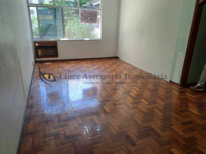 Apartamento à venda com 3 quartos, 120m² - Foto 1