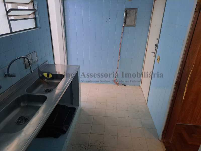 Apartamento à venda com 3 quartos, 120m² - Foto 11