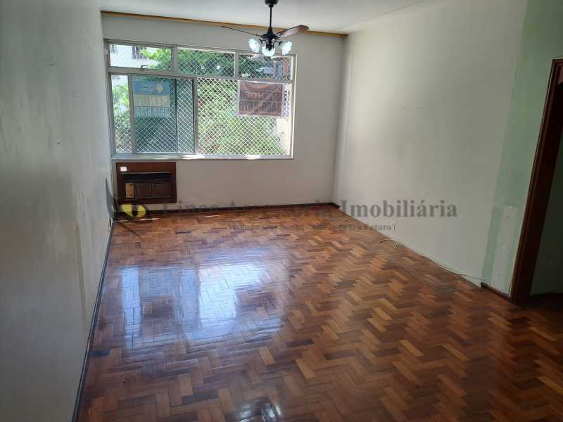 Apartamento à venda com 3 quartos, 120m² - Foto 2