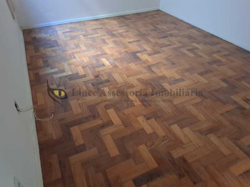 Apartamento à venda com 1 quarto, 35m² - Foto 2