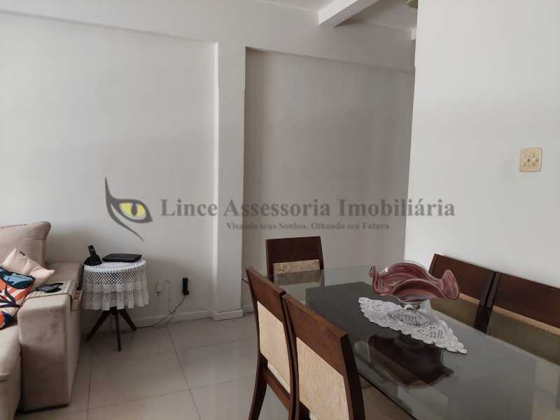 Apartamento à venda com 2 quartos, 73m² - Foto 3