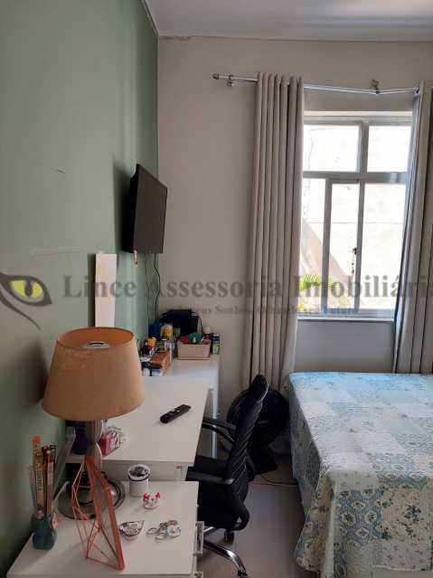 Apartamento à venda com 2 quartos, 73m² - Foto 9