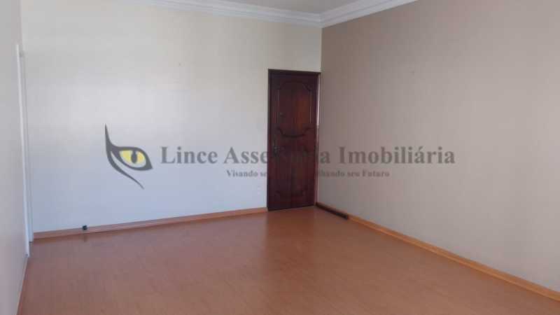 Apartamento à venda com 2 quartos, 105m² - Foto 1