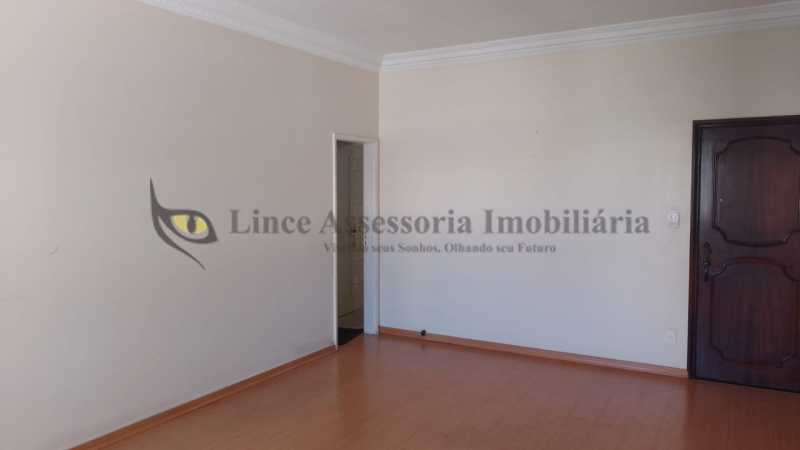 Apartamento à venda com 2 quartos, 105m² - Foto 2