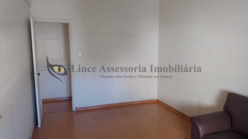 Apartamento à venda com 2 quartos, 105m² - Foto 9