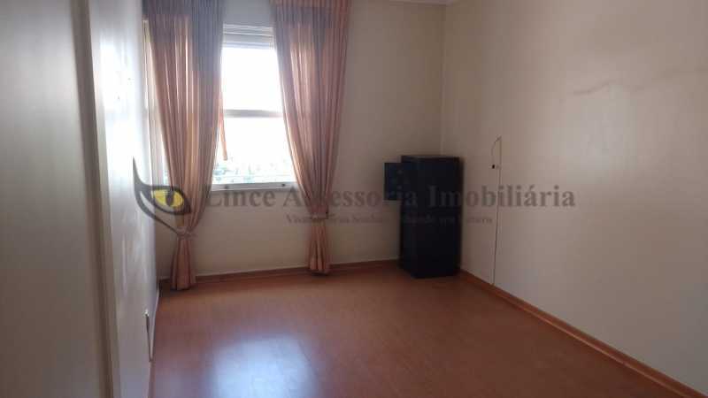 Apartamento à venda com 2 quartos, 105m² - Foto 11