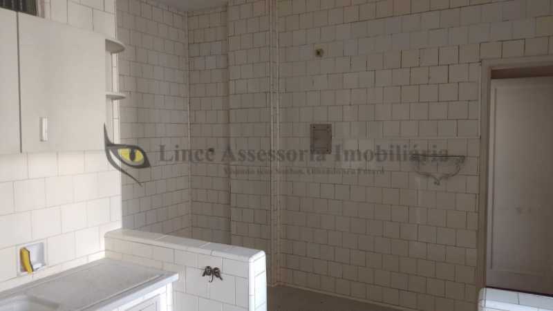 Apartamento à venda com 2 quartos, 105m² - Foto 26