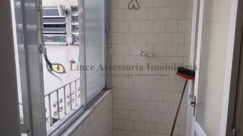 Apartamento à venda com 2 quartos, 105m² - Foto 28