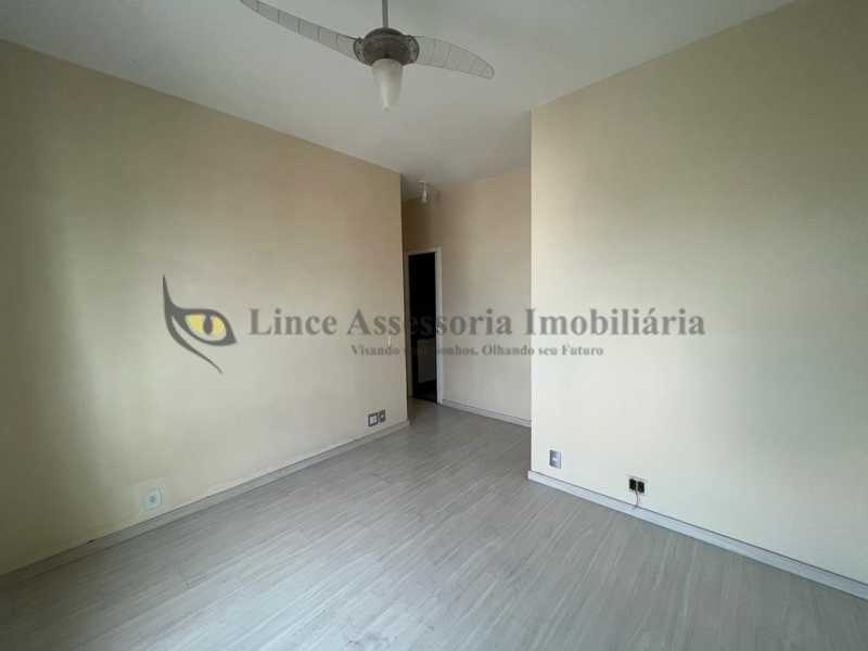 Apartamento à venda com 2 quartos, 88m² - Foto 9