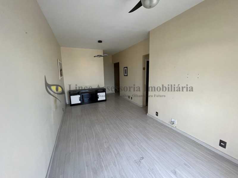 Apartamento à venda com 2 quartos, 88m² - Foto 2