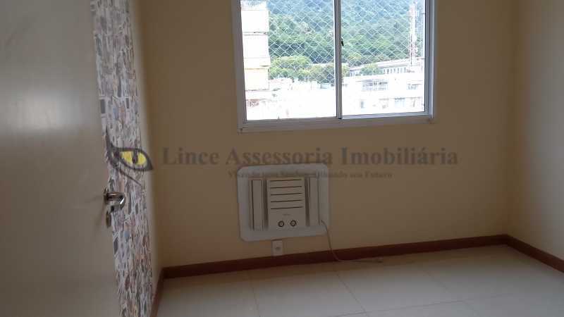 Apartamento à venda com 3 quartos, 80m² - Foto 10