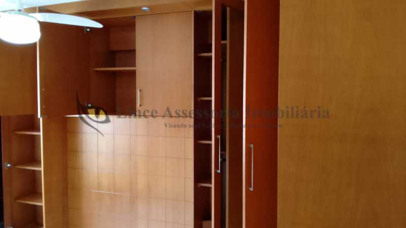 Apartamento à venda com 3 quartos, 80m² - Foto 12