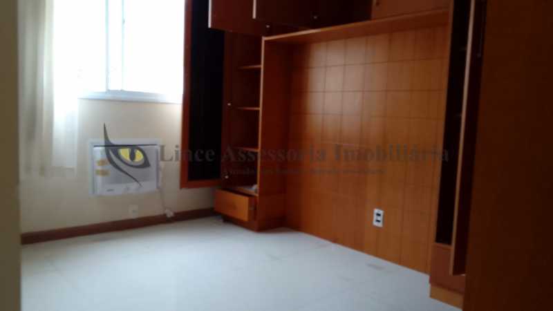 Apartamento à venda com 3 quartos, 80m² - Foto 11