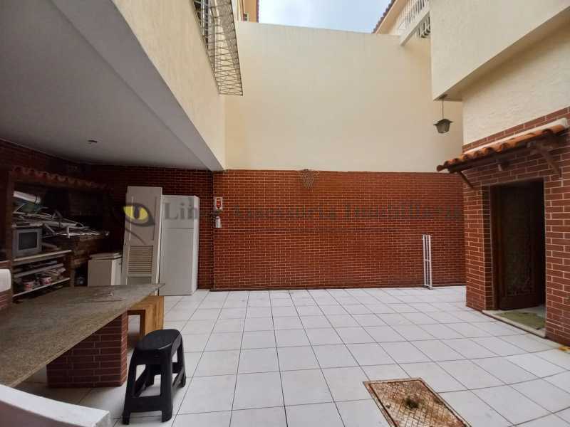 Casa à venda com 5 quartos, 600m² - Foto 4